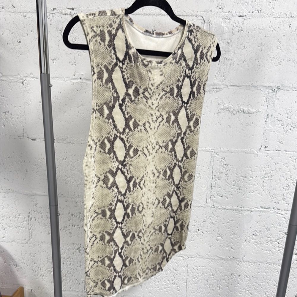 Snake Print Sleeveless Top - Muscle Tee - Soft Shirt - Brand New - Nwot - Small